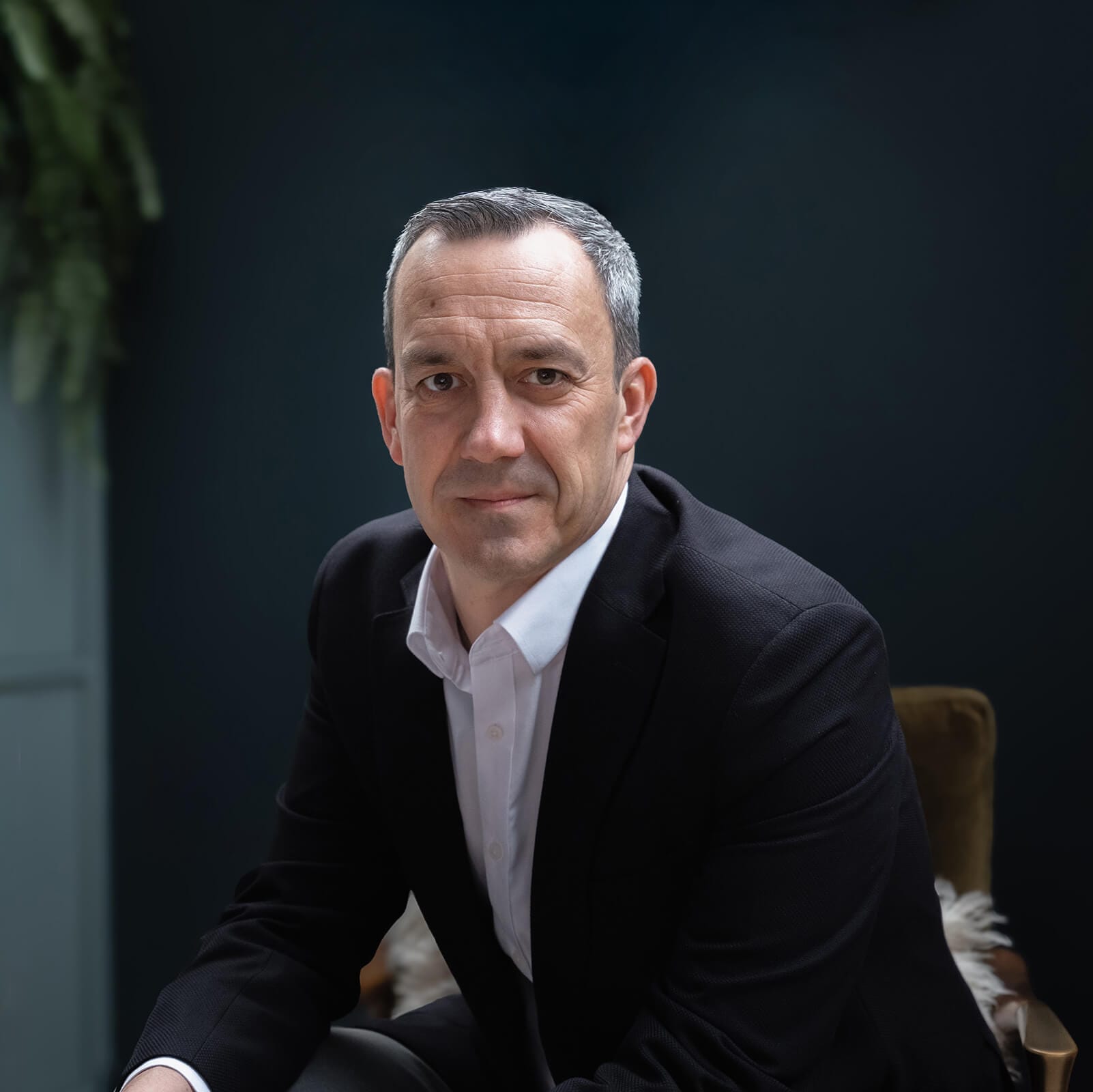 Richard Warwick, Associate Director